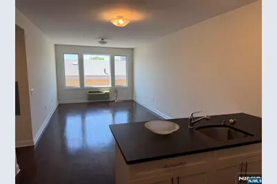 225 Walker Street 303 #303, Cliffside Park, NJ 07010 - Photo 4