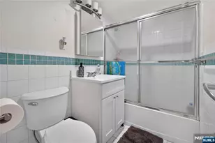 60 Parkway Dr 10C, East Orange, NJ 07017 - Photo 10