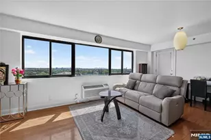 60 Parkway Dr 10C, East Orange, NJ 07017 - Photo 2