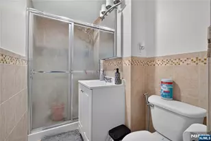 60 Parkway Dr 10C, East Orange, NJ 07017 - Photo 16