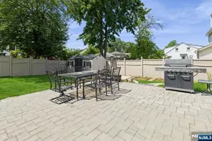 150 Pleasant Ave, Bergenfield, NJ 07621 - Photo 38