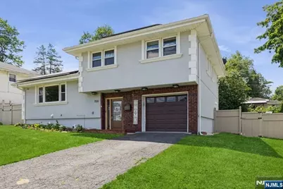 150 Pleasant Avenue, Bergenfield, NJ 07621 - Photo 46