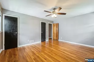 150 Pleasant Ave, Bergenfield, NJ 07621 - Photo 26