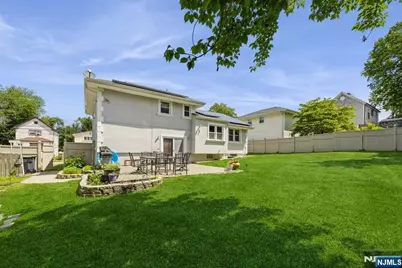 150 Pleasant Avenue, Bergenfield, NJ 07621 - Photo 44