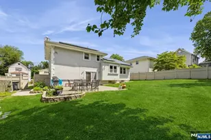 150 Pleasant Ave, Bergenfield, NJ 07621 - Photo 44
