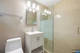 100 Manhattan Ave 910, Union City, NJ 07087 - Photo 20