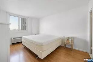 100 Manhattan Ave 910, Union City, NJ 07087 - Photo 18