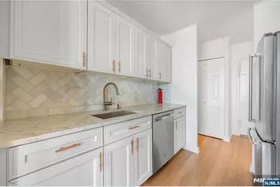 100 Manhattan Avenue 910 #910, Union City, NJ 07087 - Photo 12
