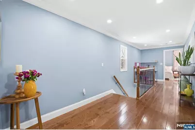 301 Roosevelt Avenue, Hasbrouck Heights, NJ 07604 - Photo 12