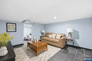 301 Roosevelt Ave, Hasbrouck Heights, NJ 07604 - Photo 28