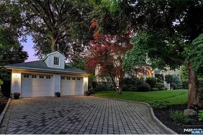 339 Highwood Avenue, Leonia, NJ 07605 - Photo 46