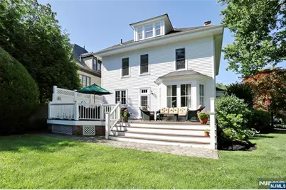 339 Highwood Avenue, Leonia, NJ 07605 - Photo 38