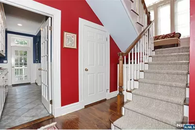 339 Highwood Avenue, Leonia, NJ 07605 - Photo 18