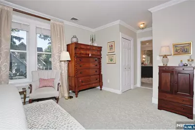 339 Highwood Avenue, Leonia, NJ 07605 - Photo 22