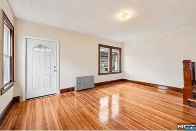 272 Clay Street 2 #2, Hackensack, NJ 07601 - Photo 2