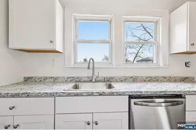 272 Clay Street 2 #2, Hackensack, NJ 07601 - Photo 12