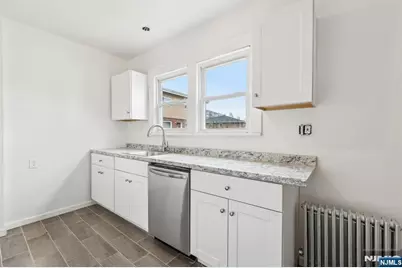 272 Clay Street 2 #2, Hackensack, NJ 07601 - Photo 8