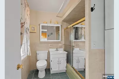 609 38th Street, Union City, NJ 07087 - Photo 16