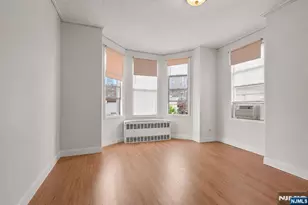 609 38th St, Union City, NJ 07087 - Photo 4