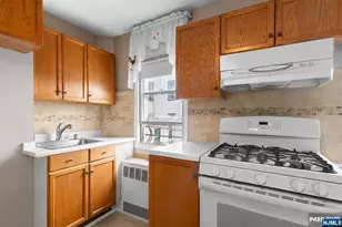 609 38th St, Union City, NJ 07087 - Photo 20