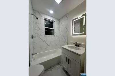7 Circle Avenue 2 #2, Paterson, NJ 07522 - Photo 4