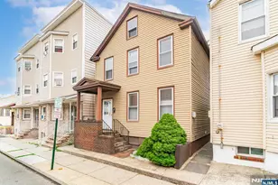 8 Lincoln Ave, Kearny, NJ 07032 - Photo 2