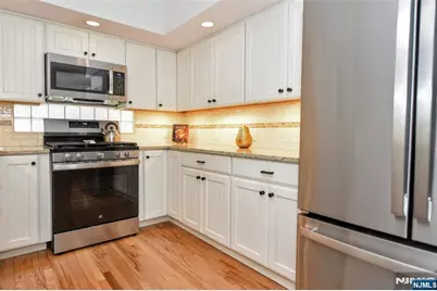 280 Morse Avenue, Wyckoff Township, NJ 07481 - Photo 8
