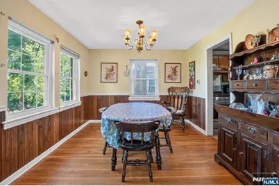 185 Reldyes Avenue, Leonia, NJ 07605 - Photo 6