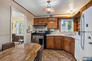 185 Reldyes Ave, Leonia, NJ 07605 - Photo 8