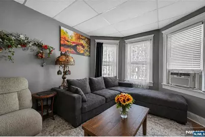 349 Undercliff Avenue, Edgewater, NJ 07020 - Photo 10