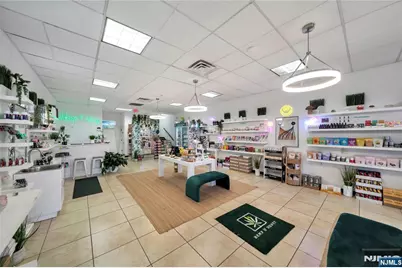 824 Broad Avenue 2 #2, Ridgefield, NJ 07657 - Photo 2