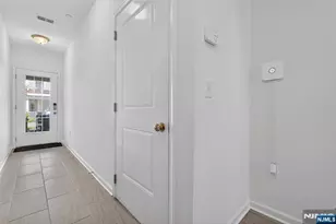 197 Roosevelt Dr, Wood Ridge, NJ 07075 - Photo 8