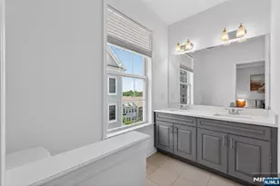 197 Roosevelt Dr, Wood Ridge, NJ 07075 - Photo 34