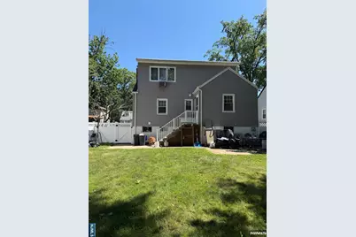 734 E Clark Avenue, Ridgefield, NJ 07657 - Photo 2