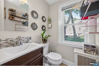 1 Westview Avenue, Roseland, NJ 07068 - Photo 18