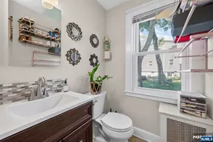 1 Westview Ave, Roseland, NJ 07068 - Photo 18
