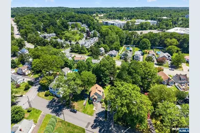 1 Westview Avenue, Roseland, NJ 07068 - Photo 34