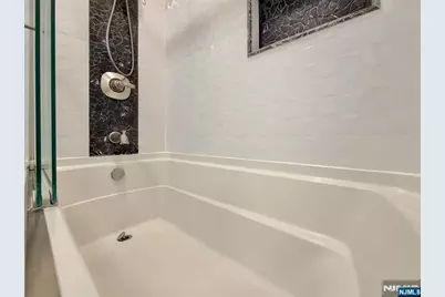 662 Teneyck Avenue, Lyndhurst Township, NJ 07071 - Photo 14