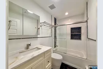 662 Teneyck Avenue, Lyndhurst Township, NJ 07071 - Photo 12