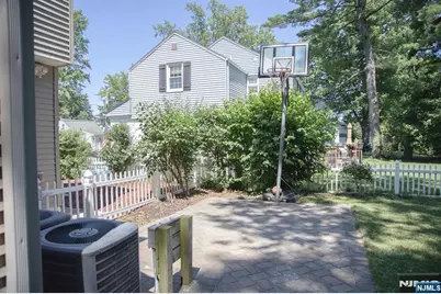 22 Warren Road, Fair Lawn, NJ 07410 - Photo 42