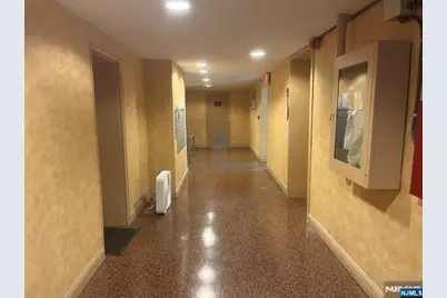 1575 Center Avenue 4F #4F, Fort Lee, NJ 07024 - Photo 16