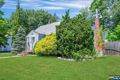 397 Pleasant Avenue, New Milford, NJ 07646 - Photo 2