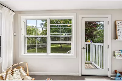 163 Poplar Avenue, Hackensack, NJ 07601 - Photo 32