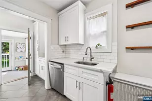 163 Poplar Ave, Hackensack, NJ 07601 - Photo 24