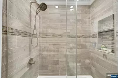 177 Parkway, Maywood, NJ 07607 - Photo 18