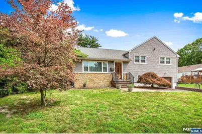 4 Lynbrook Place, East Brunswick Township, NJ 08816 - Photo 2