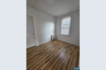 124 Farnham Avenue, Garfield, NJ 07026 - Photo 4