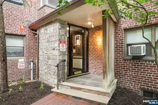 410 Park Pl 4B, Fort Lee, NJ 07024 - Photo 2