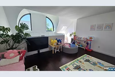 404 River Renaissance, East Rutherford, NJ 07073 - Photo 8