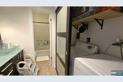 404 River Renaissance, East Rutherford, NJ 07073 - Photo 10